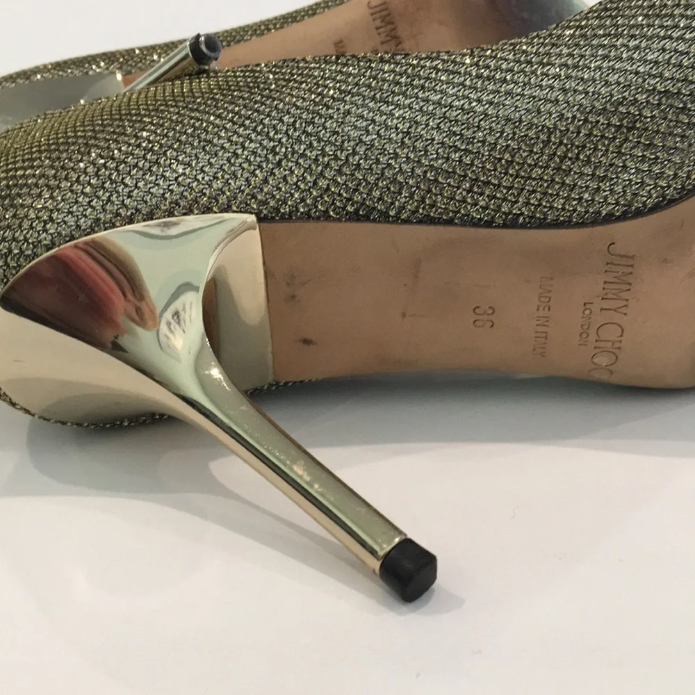 Jimmy Choo reposhing this